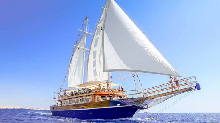 Pirates Sailing boat Luxurious Snorkeling Adventures